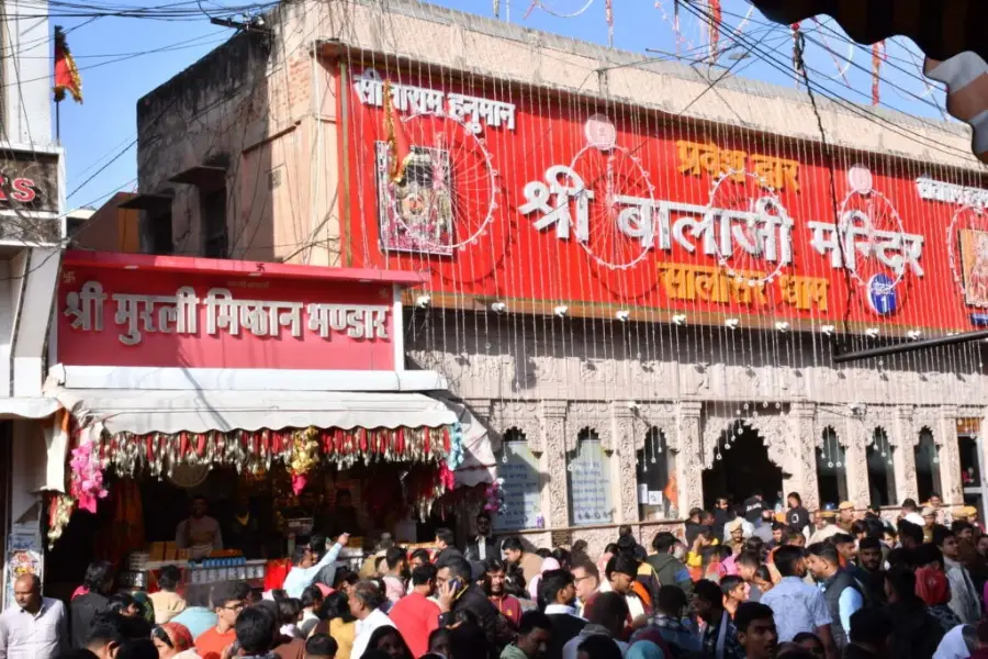 Shops beside Salasar Balaji temple